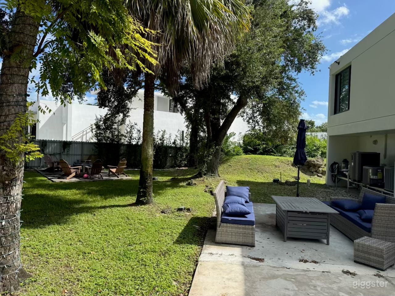 1.5 acres Secluded Enchanted Venue in Palmetto Bay Photo 4