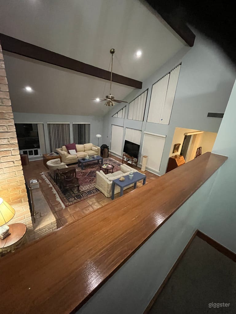  Upper middle class house with comfy feel 