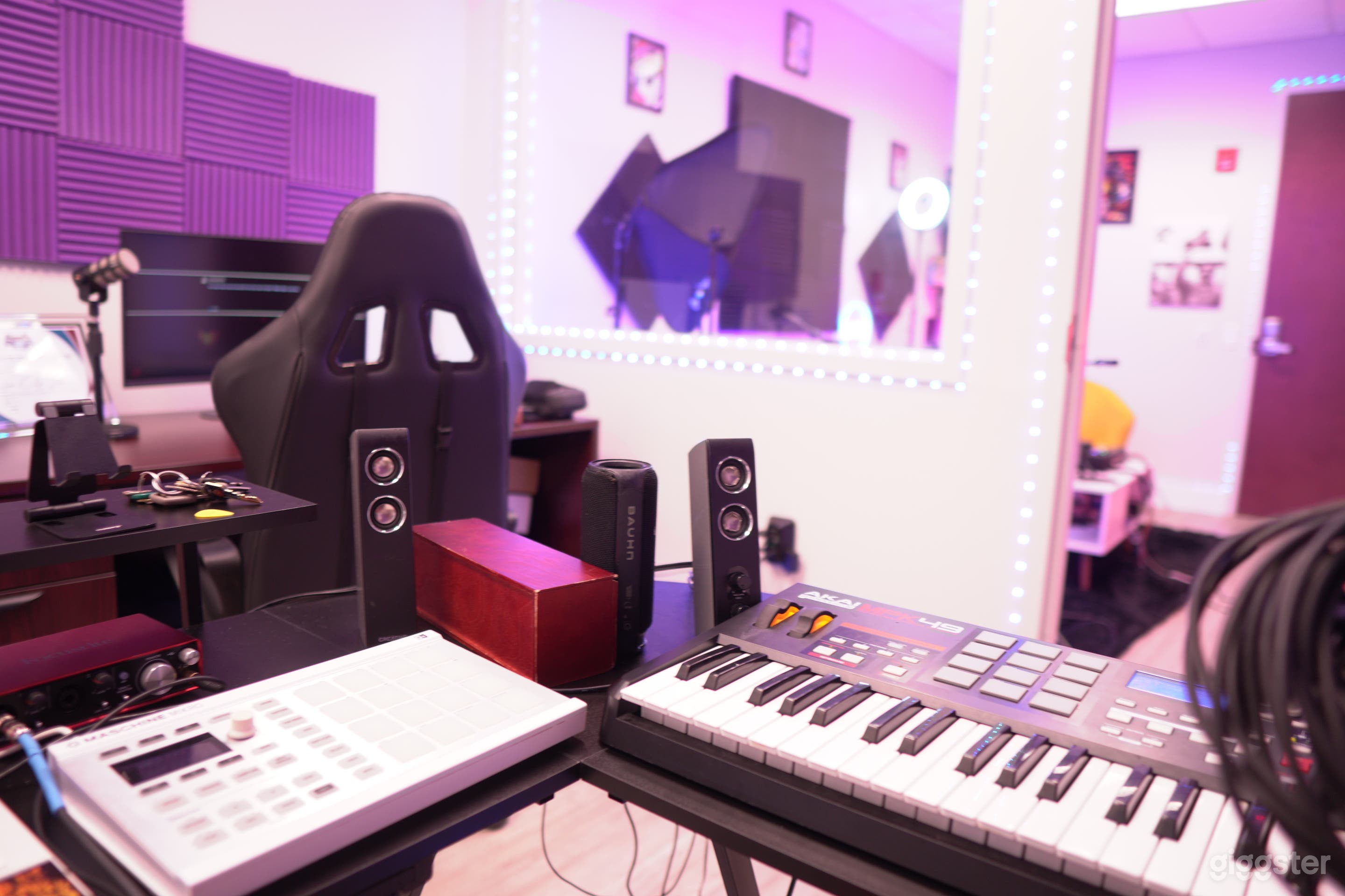 Mini recording studio/Office