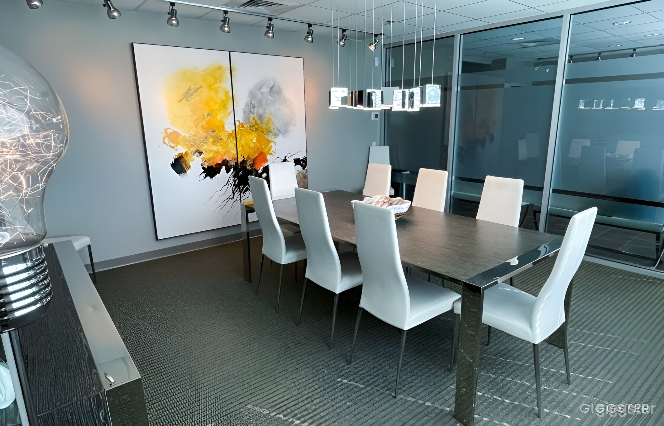 Well Presented Conference Room Photo 1