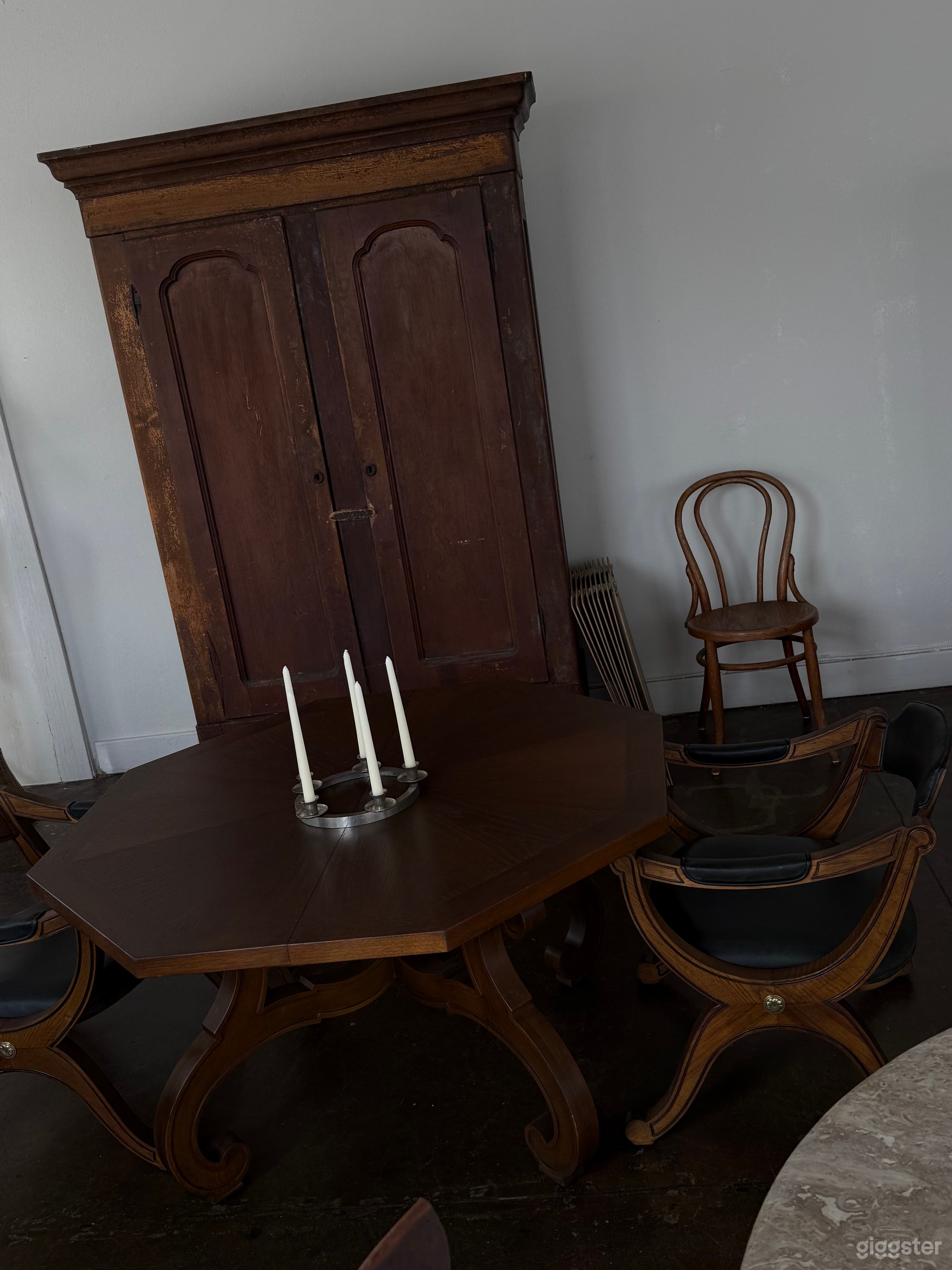 Minimal Lifestyle Studio with Vintage Furniture Photo 4