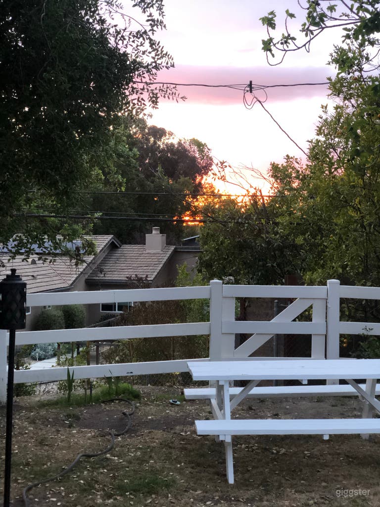  Ranch Style Home in the Suburbs 