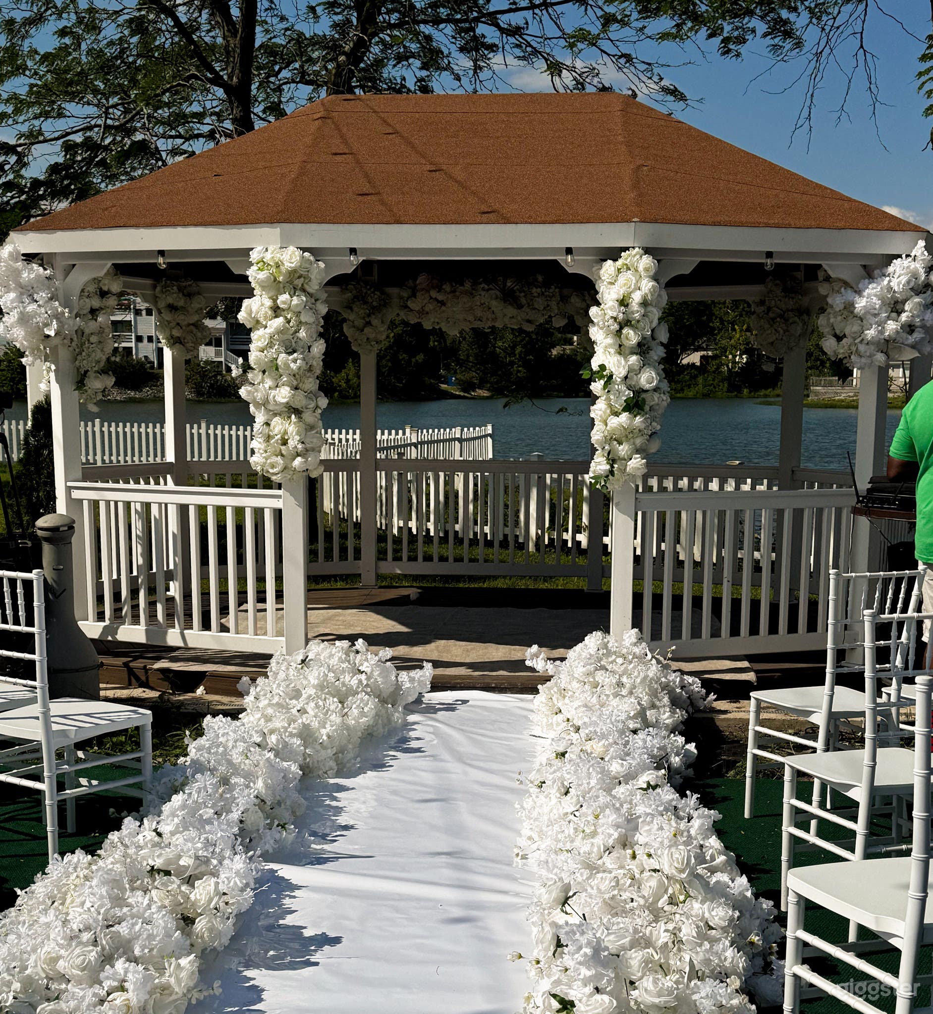 Willow Gazebo (With/Without Patio) Photo 3