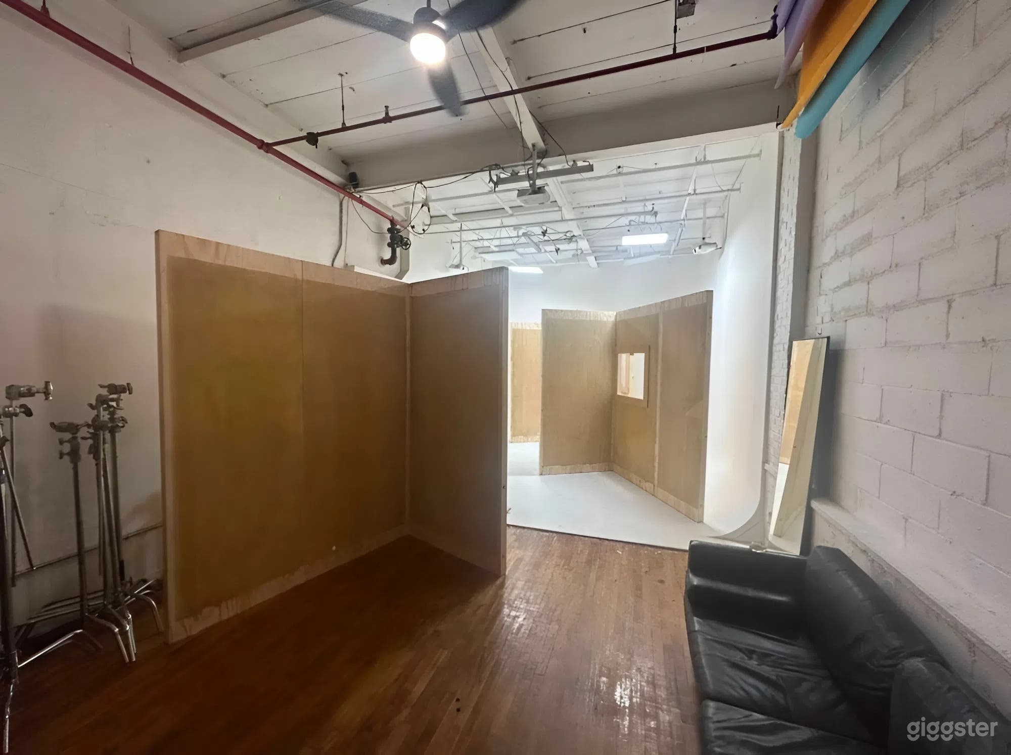 INDUSTRIAL BROOKLYN PRODUCTION STUDIO W/ CYC WALL Photo 3