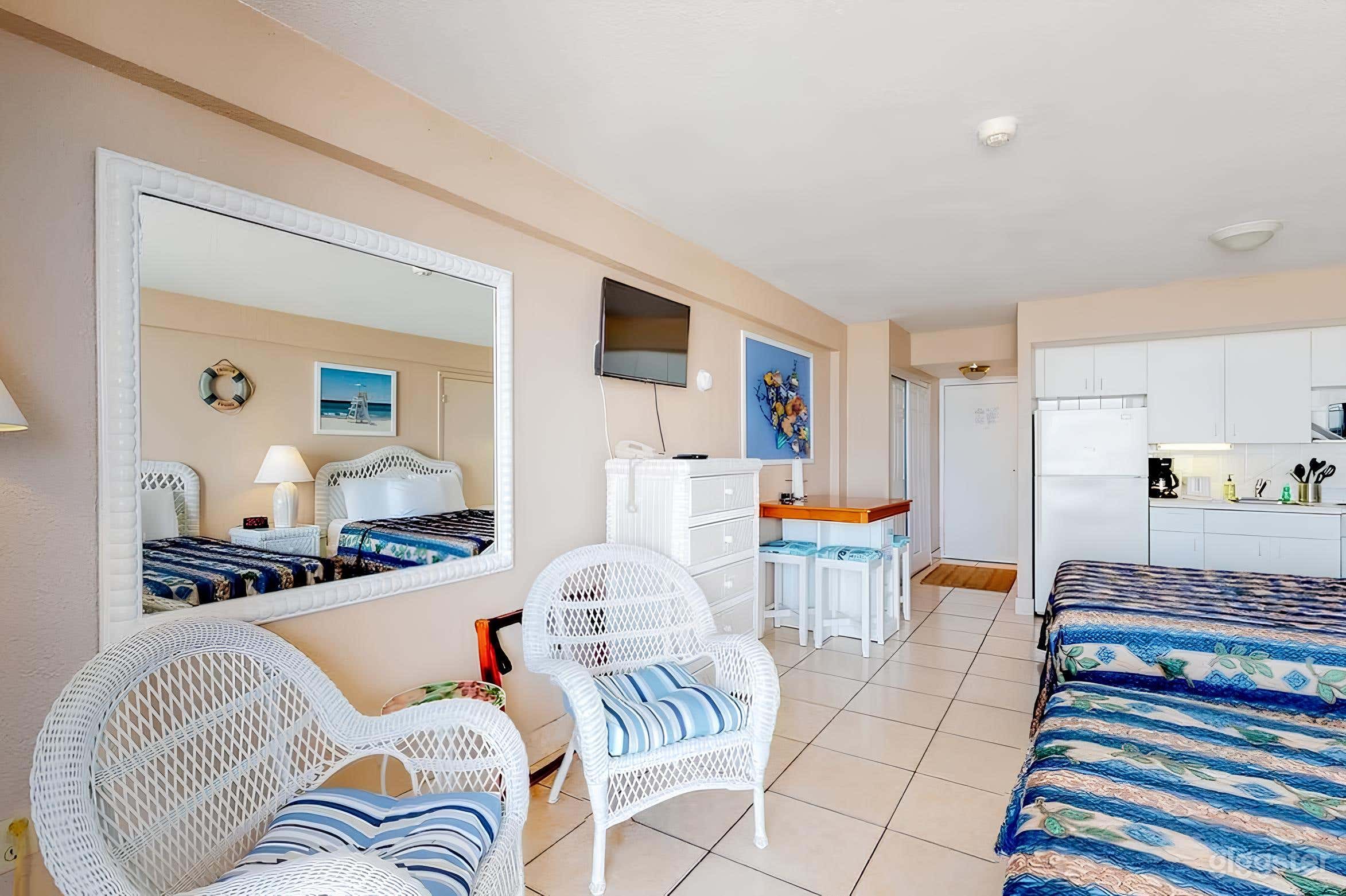Fabulous Ocean Views at Daytona Beach Apartment! Photo 4