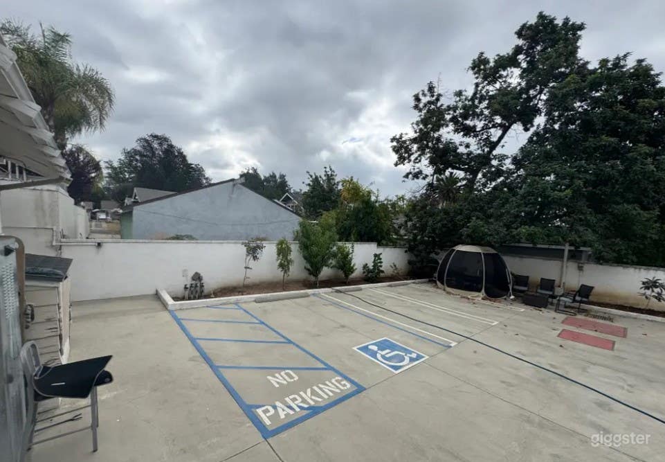 Spacious Private Parking Lot for Productions Photo 3