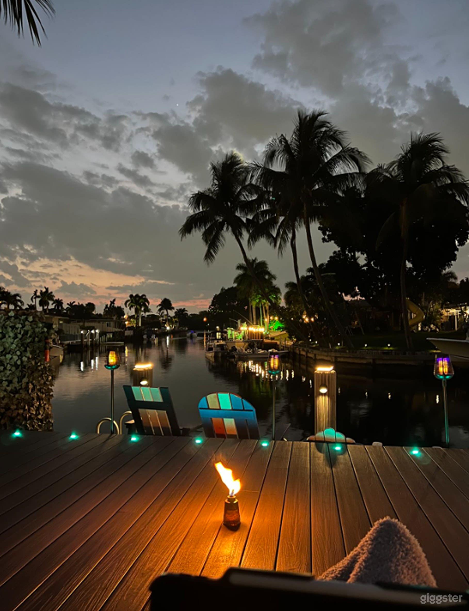 Tropical Oasis Tiki Bar and Pool Photo 2