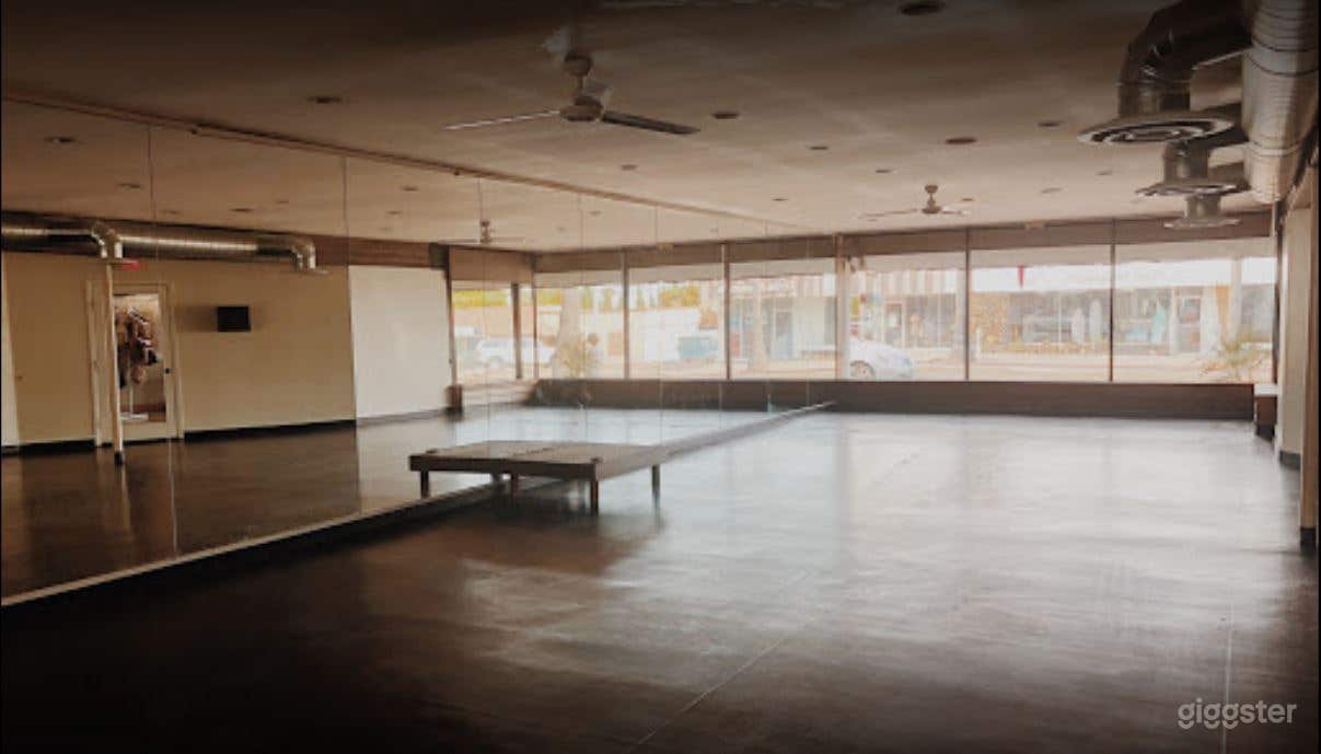 Spacious and Relaxing Yoga Studio Photo 1