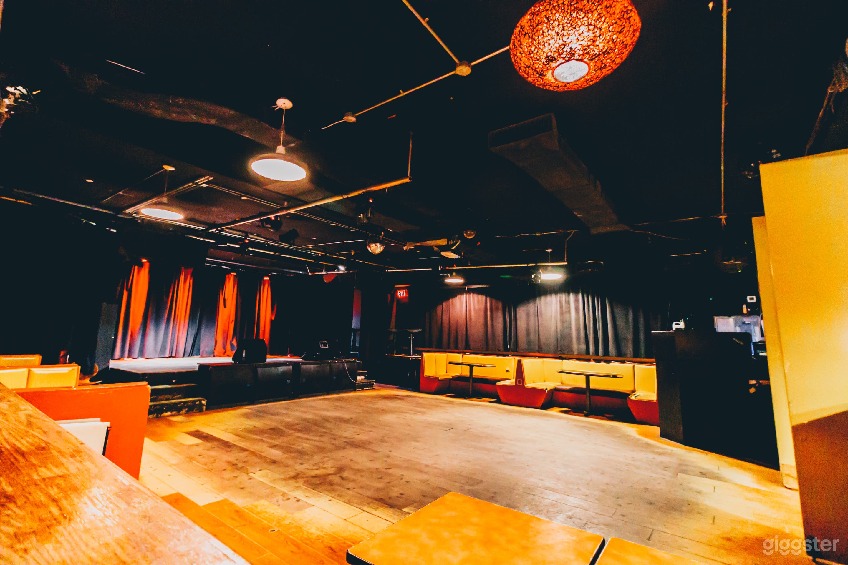 Live Music &amp; Concert Venue Photo 2