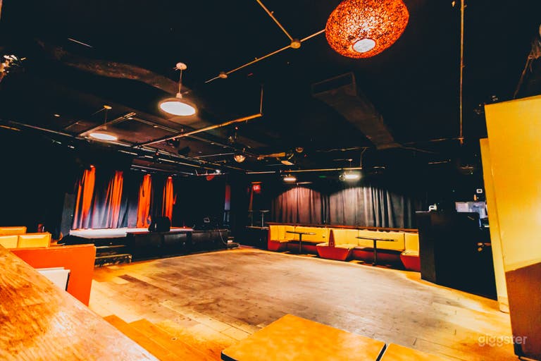  Live Music & Concert Venue 