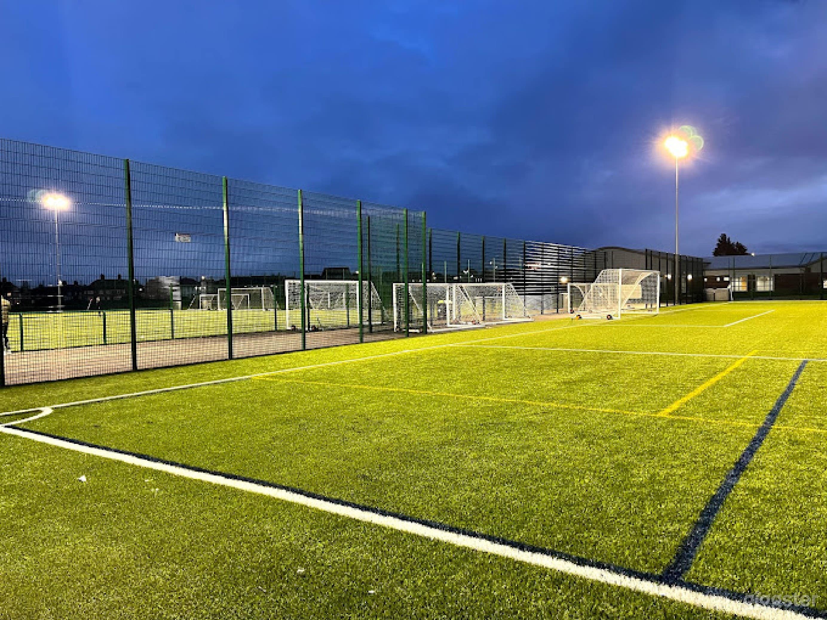 First Class Football Facilities in Aintree Photo 3