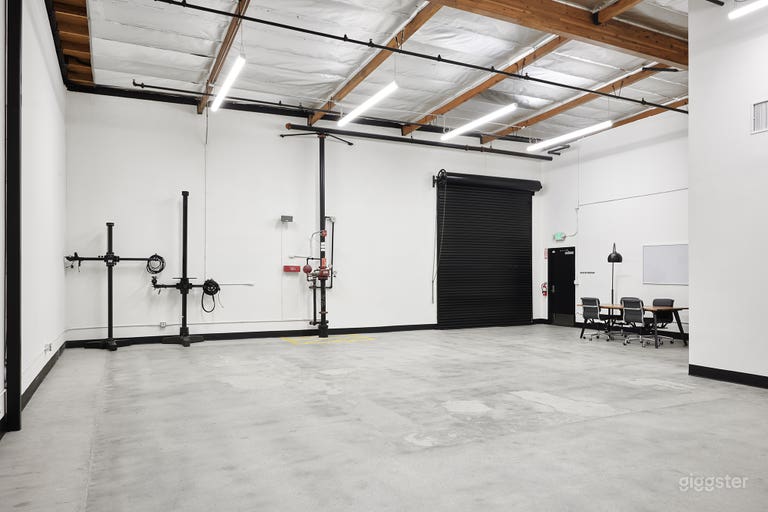  A beautiful, clean and fully equipped studio. 