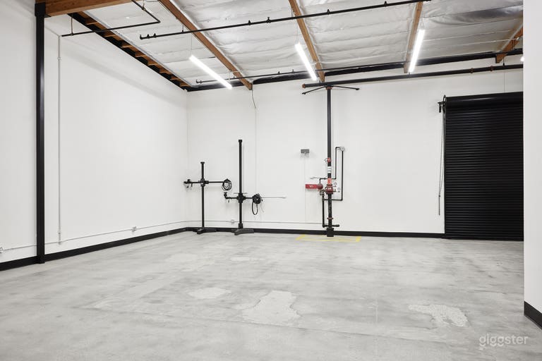  A beautiful, clean and fully equipped studio. 