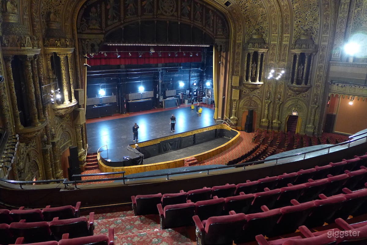 Huge Theater With Stunning Interior  Photo 1