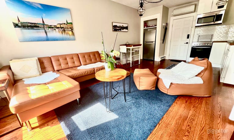  Stylish Downtown Apartment w/ Stewart Park Views 