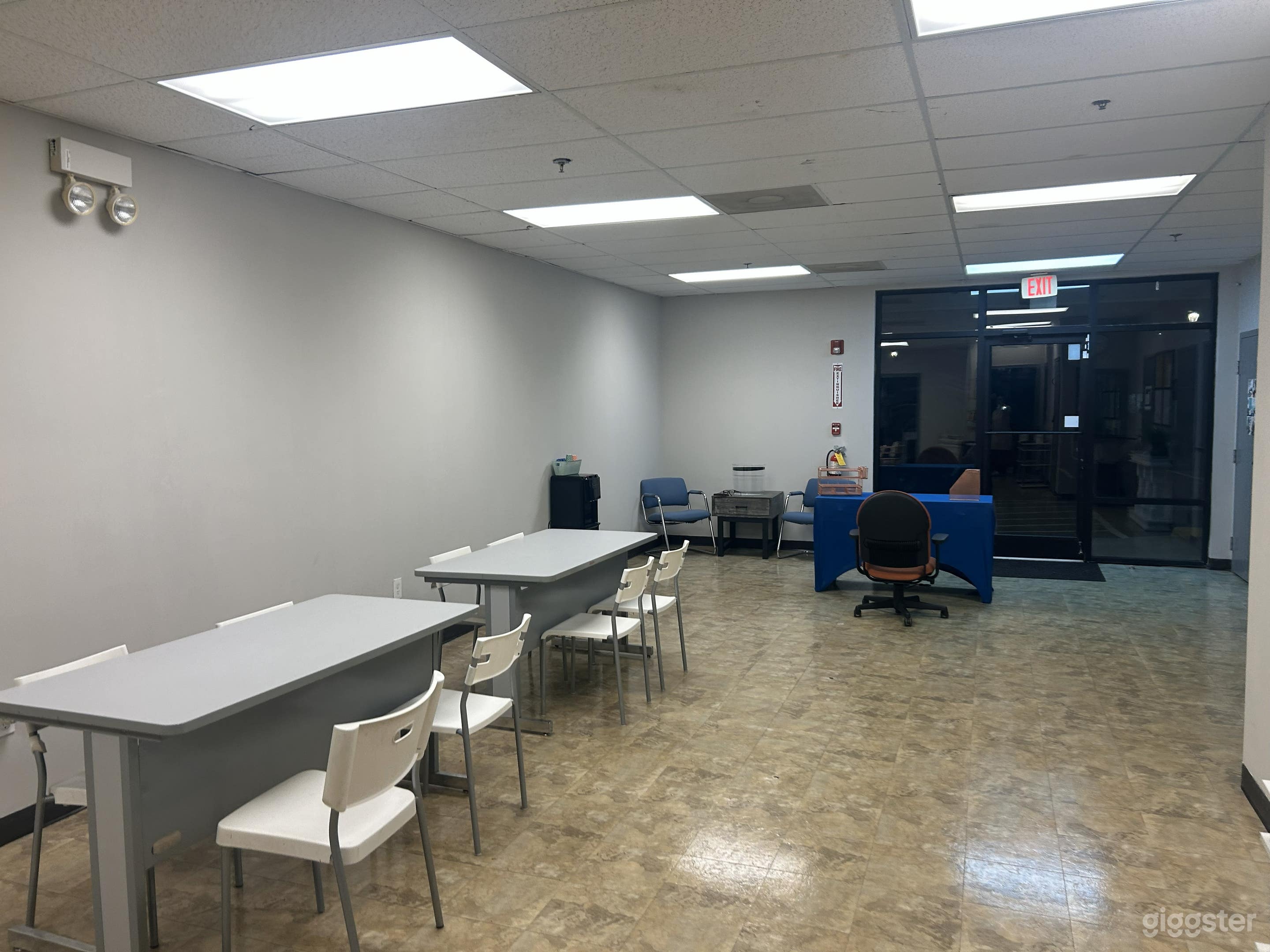 Inviting Space for Meetings, Classes & Celebrations Photo 4