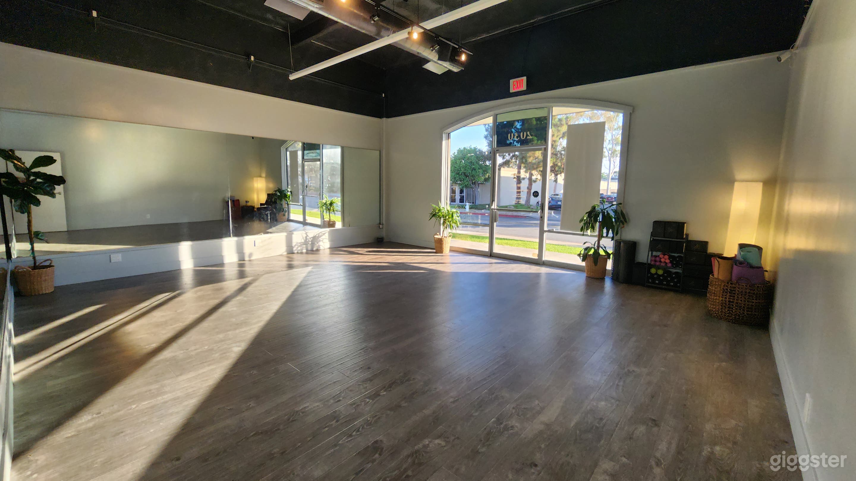 Yoga, Pilates studio rent by the hour/monthly  Photo 3
