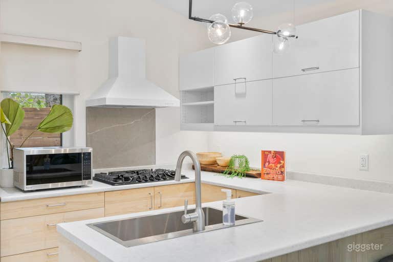  Hidden Forest Hideaway — Modern, Cabin Vibe, Film 