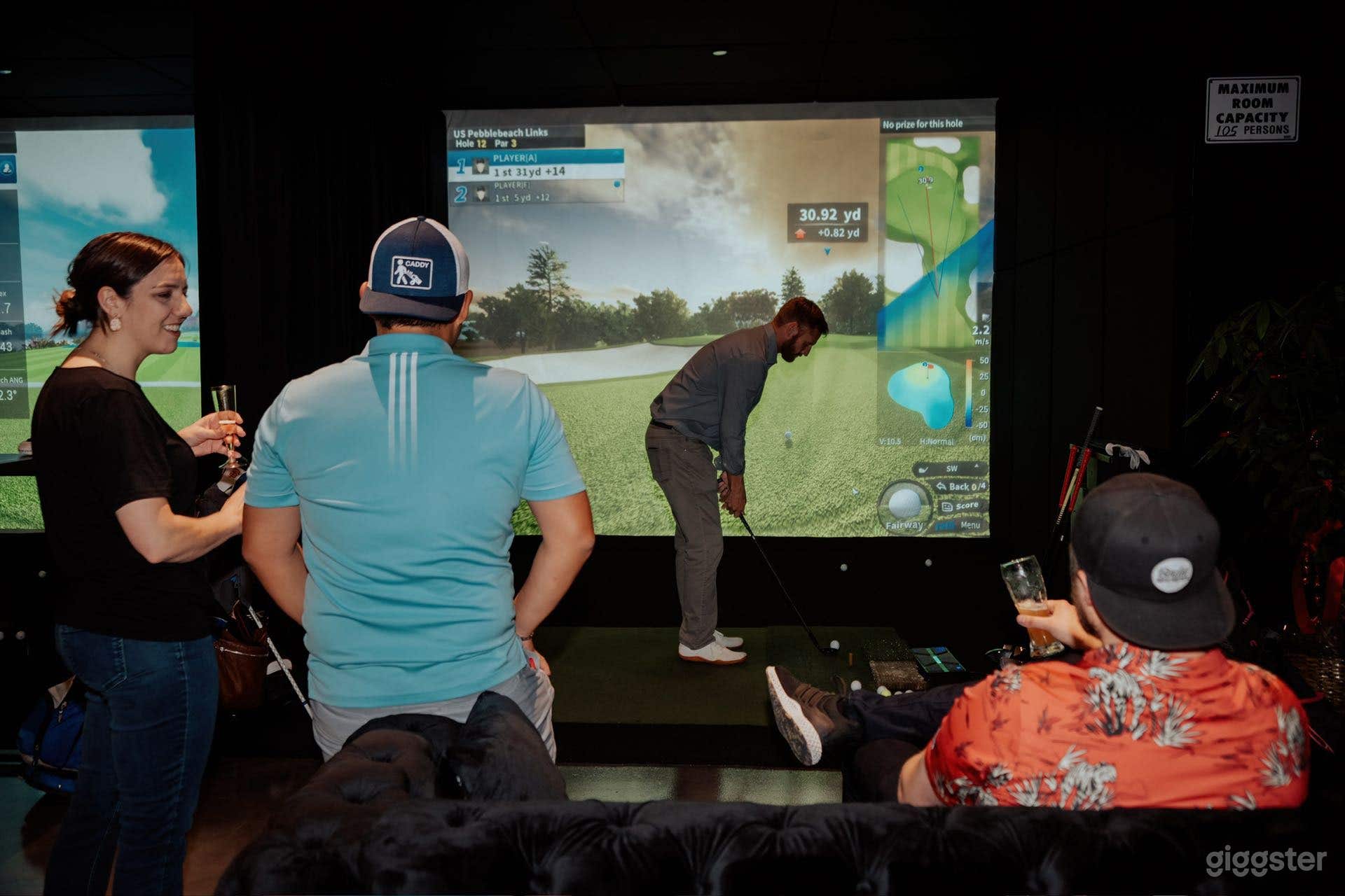 Indoor Golf Lounge &amp; Bar Photo 4