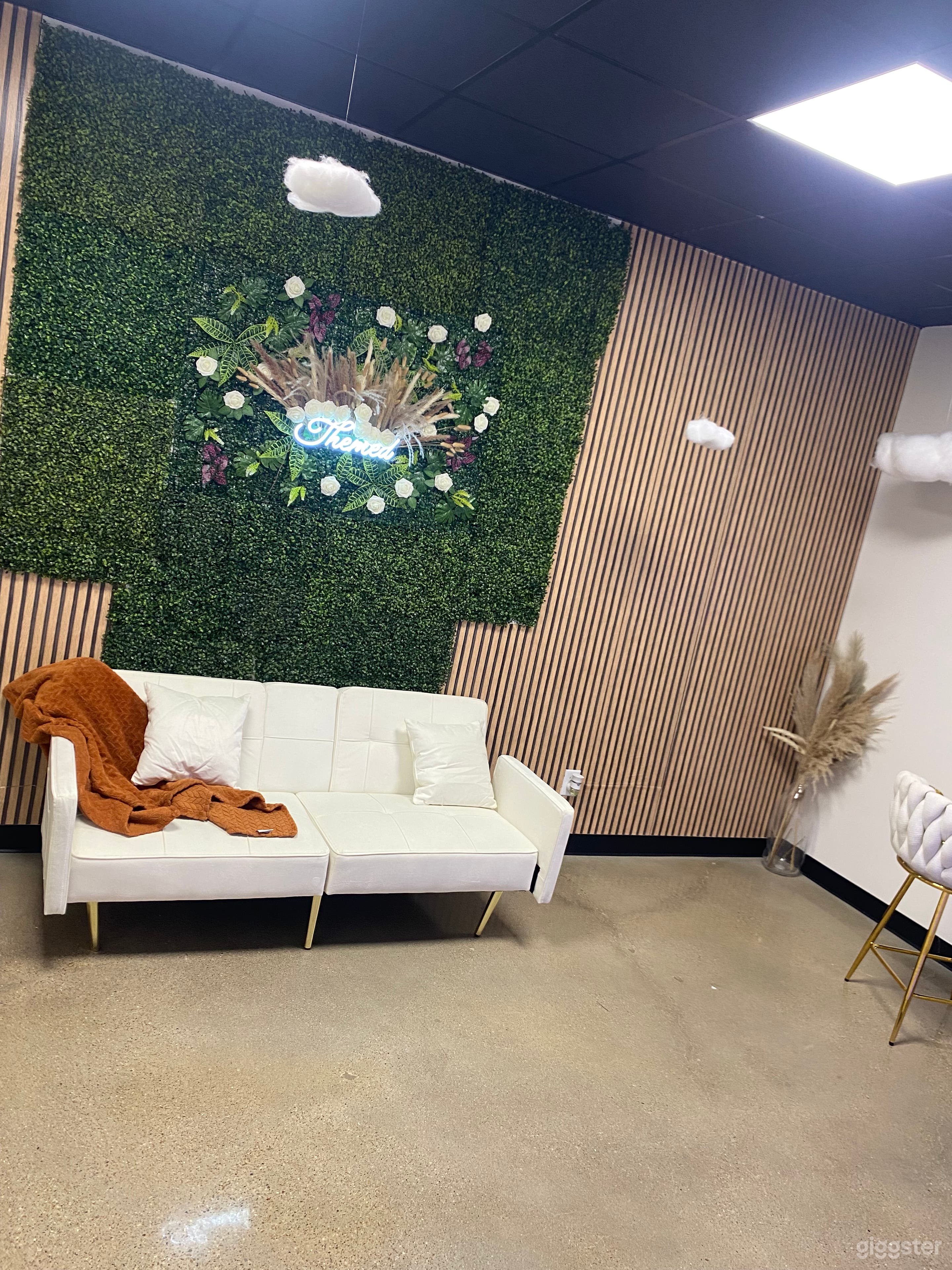 Intimate Luxury Event Venue for 50 Guests Photo 4