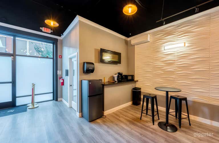  Water, Coffee, Microwave and Fridge. Available for all guests  