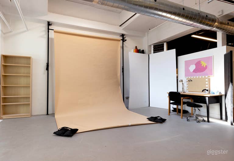  Super CYCLO et fonds colorés | Great white space + skylights 