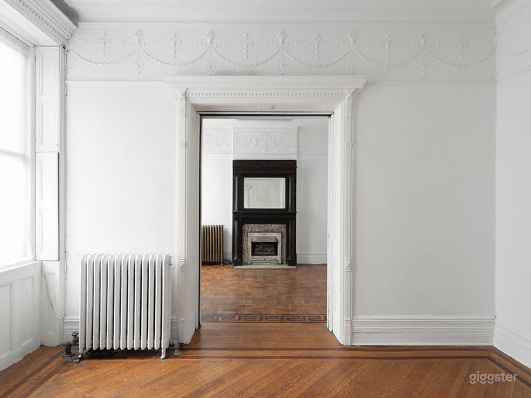  Vintage Apartments+Venue in Historical Building   