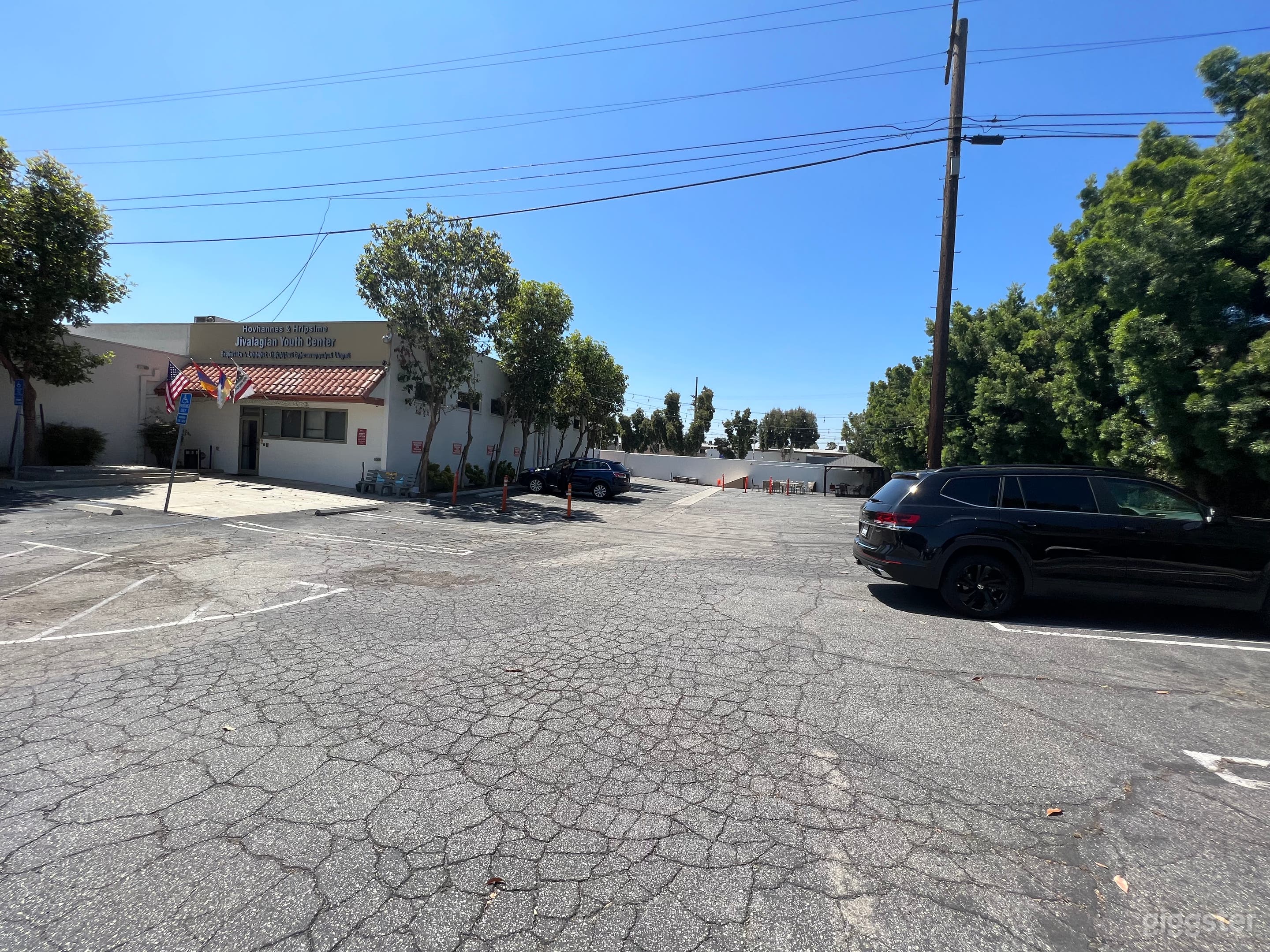 Parking, ballroom Photo 2