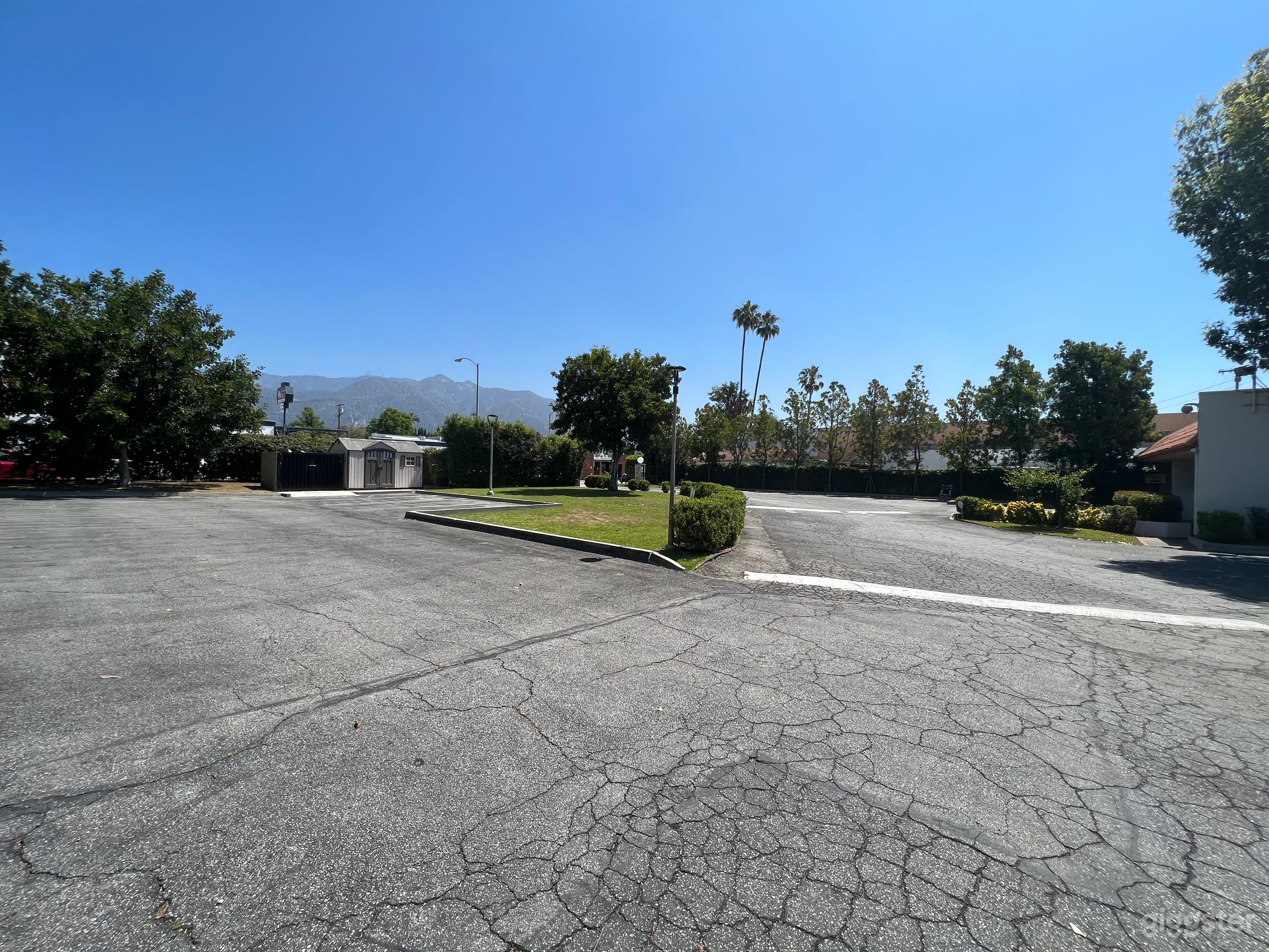 Parking, ballroom Photo 1