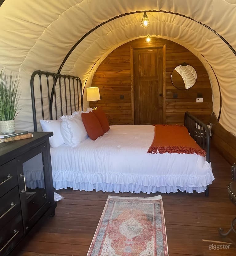  Couples Wagon - Romantic Handcrafted Retreat 