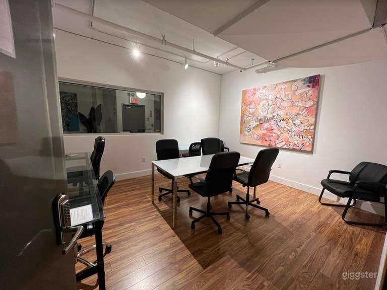  Private and Comfy Conference Room in Brooklyn 