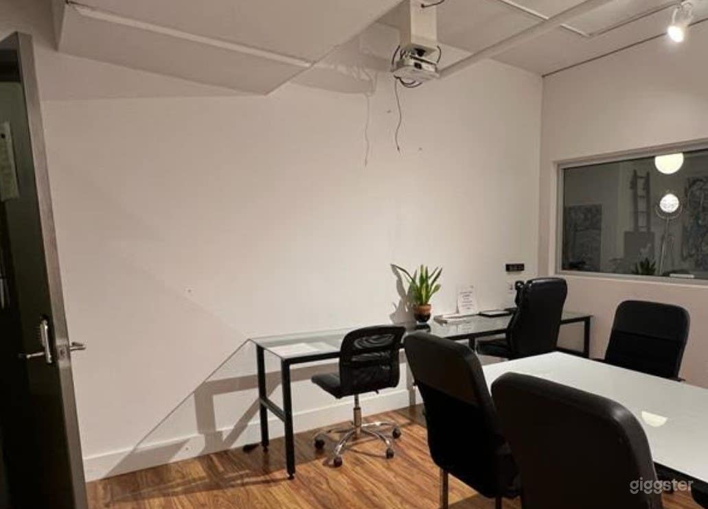 Private and Comfy Conference Room in Brooklyn Photo 2