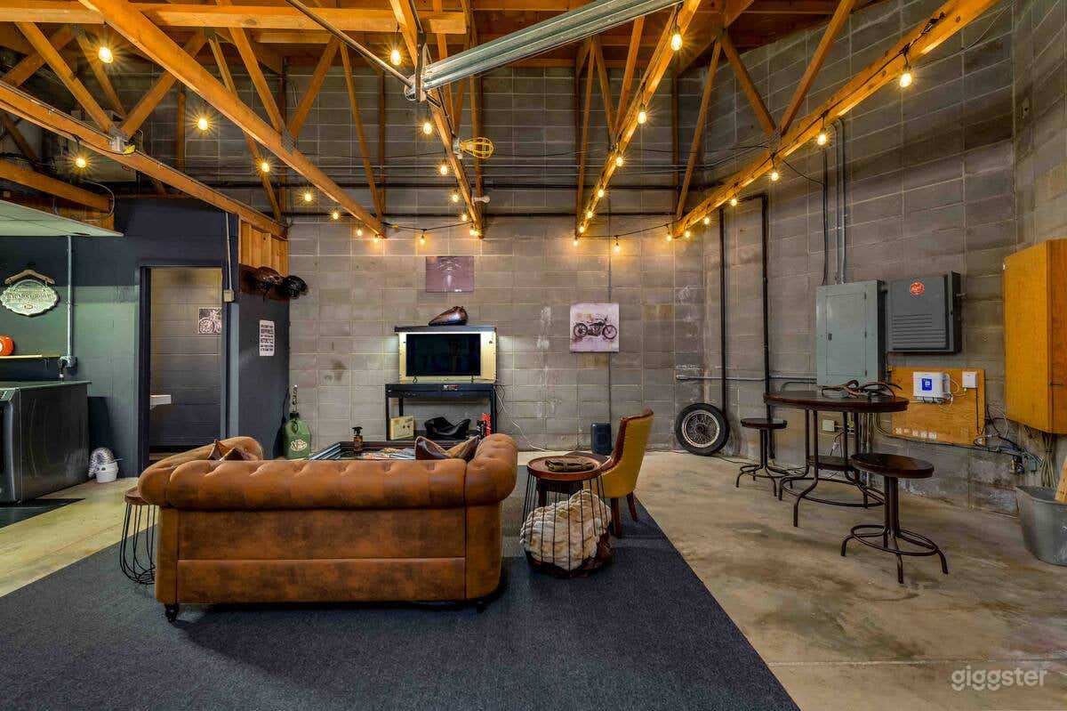 3BR downtown BOHO Oasis with Epic Garage Hangout Photo 1