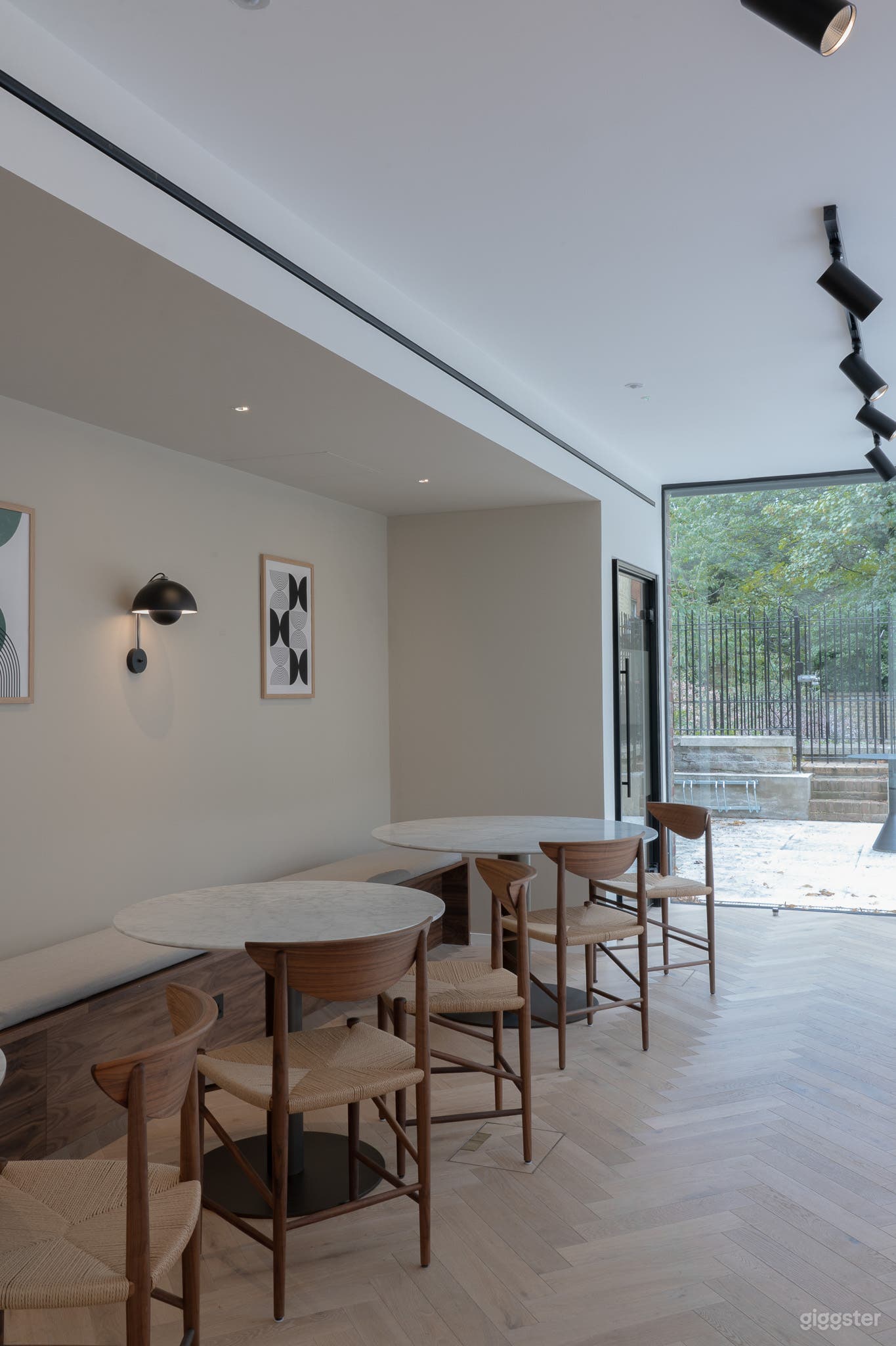 Meticulously Rejuvenated Meeting Room Photo 2