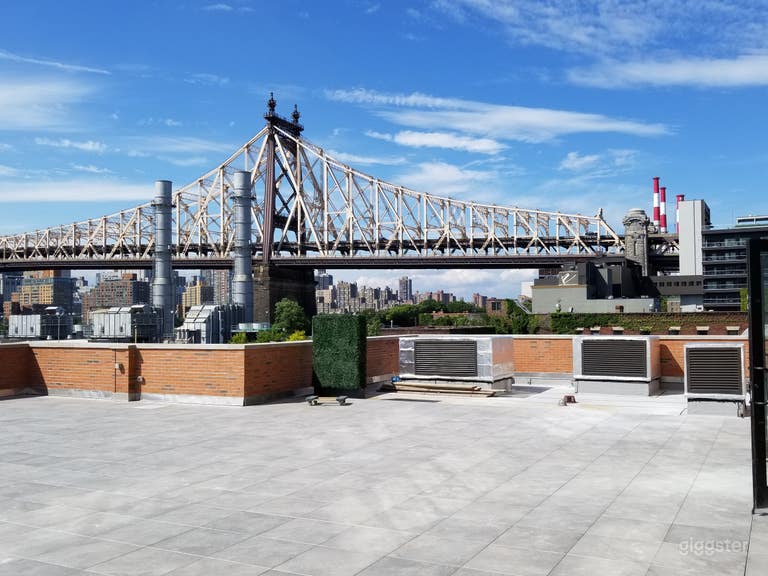  Large Loft w/NYC Views: Location 5171 