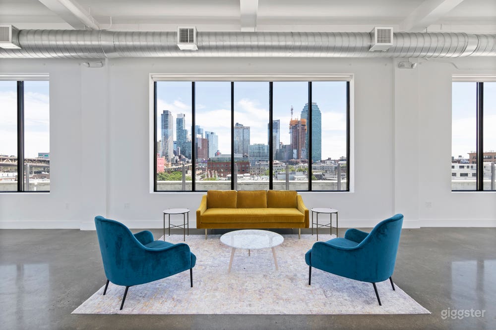 Large Loft w/NYC Views: Location 5171 Photo 1