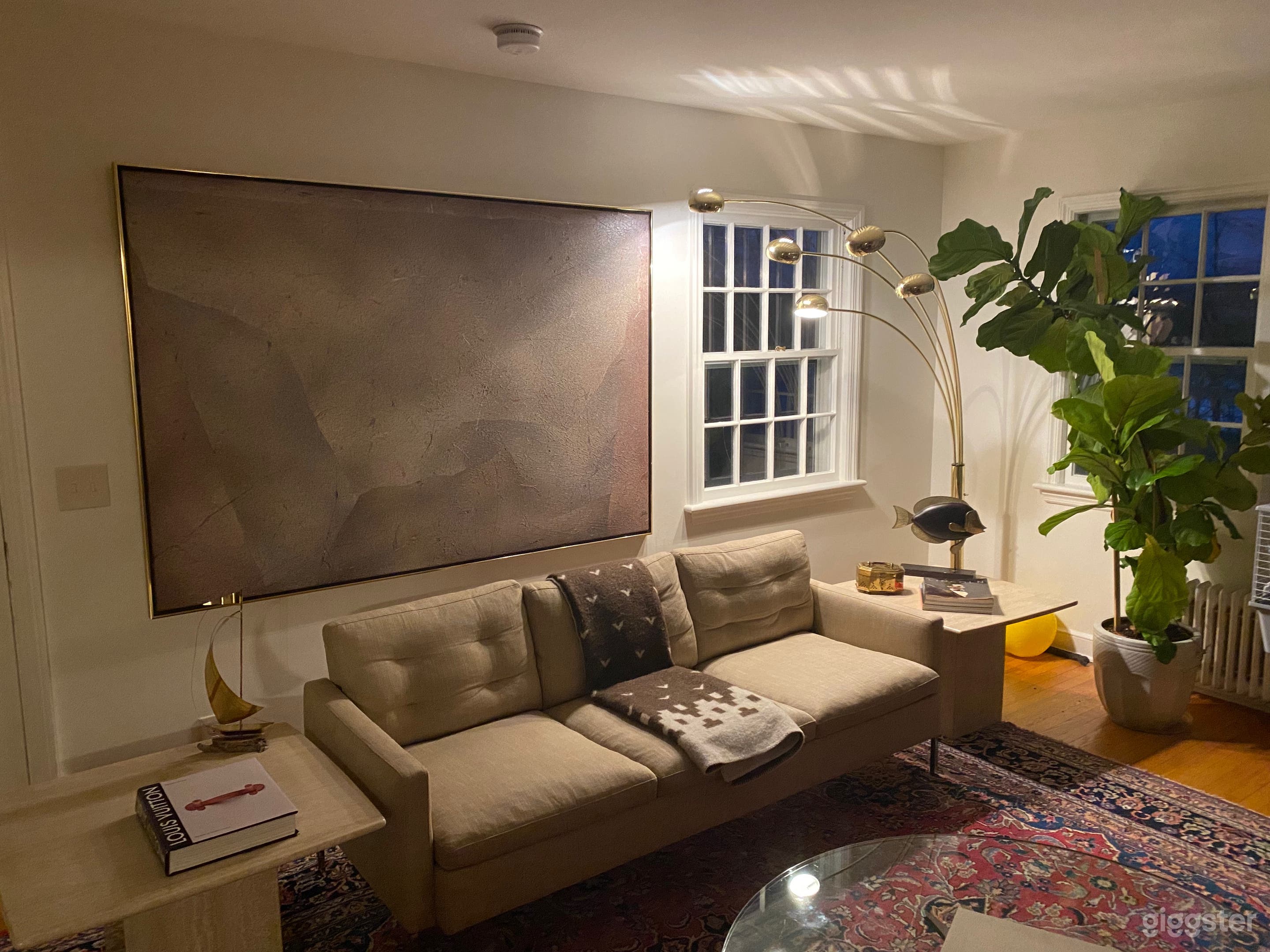 Old farmhouse in historic Litchfield, CT. Photo 3