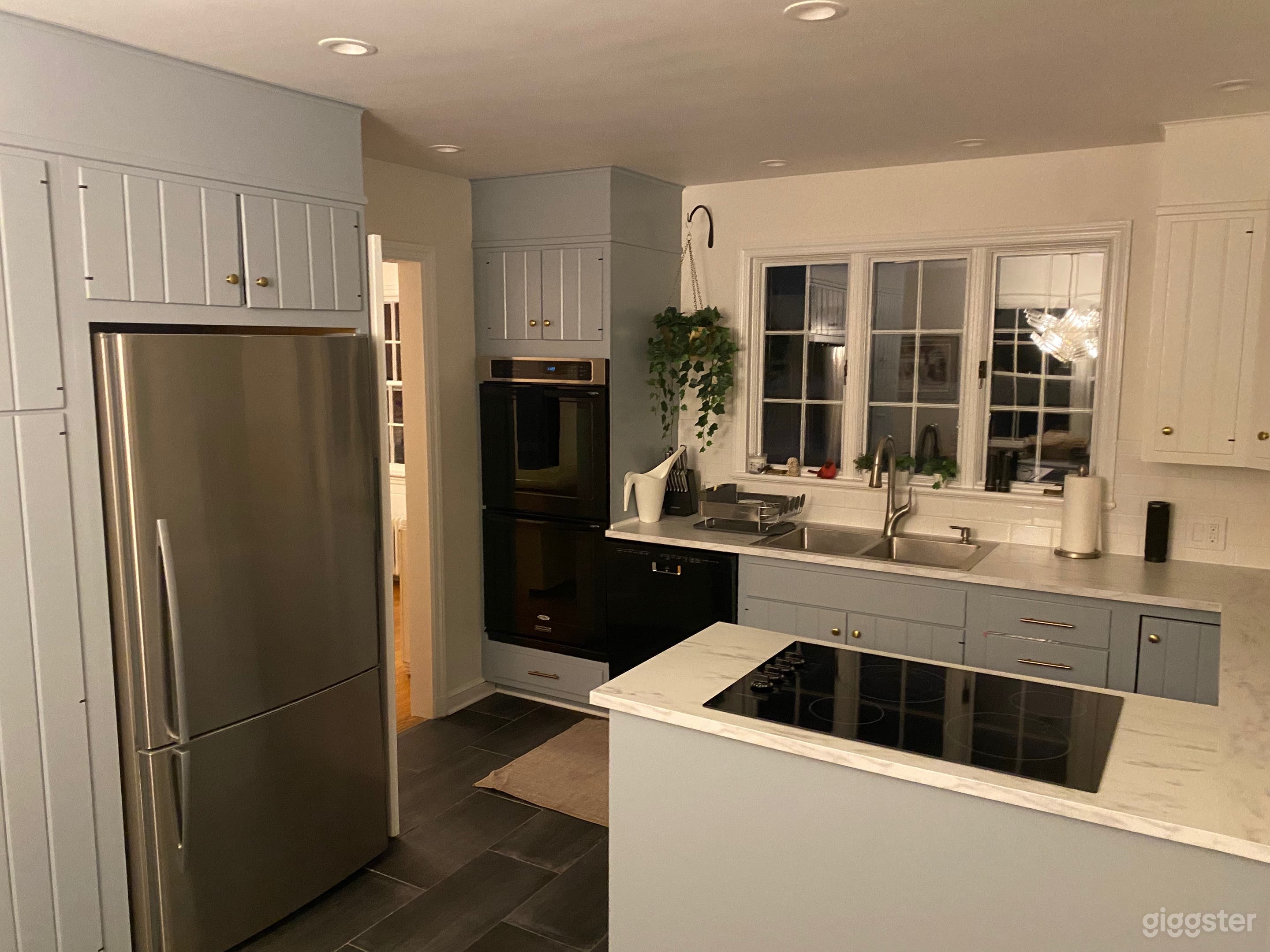 Old farmhouse in historic Litchfield, CT. Photo 4