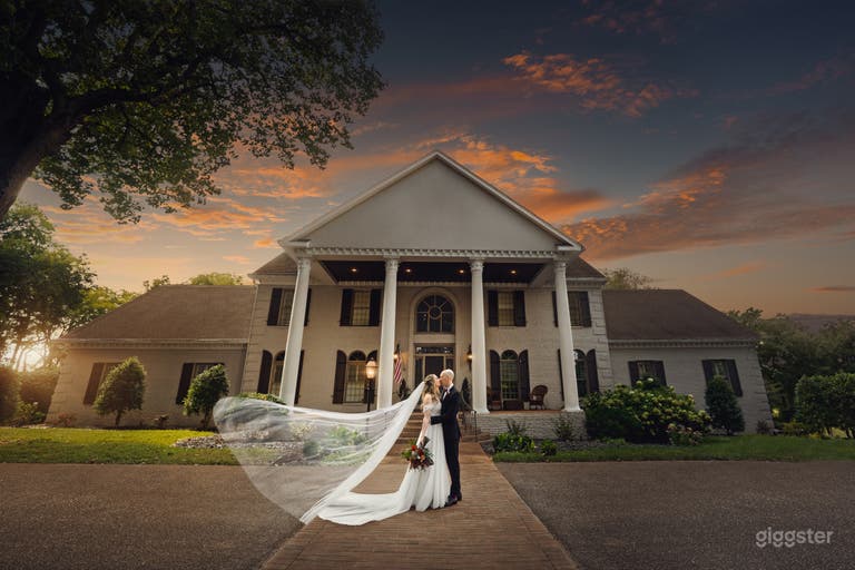  Stunning Nashville Event Space (Buyout) 