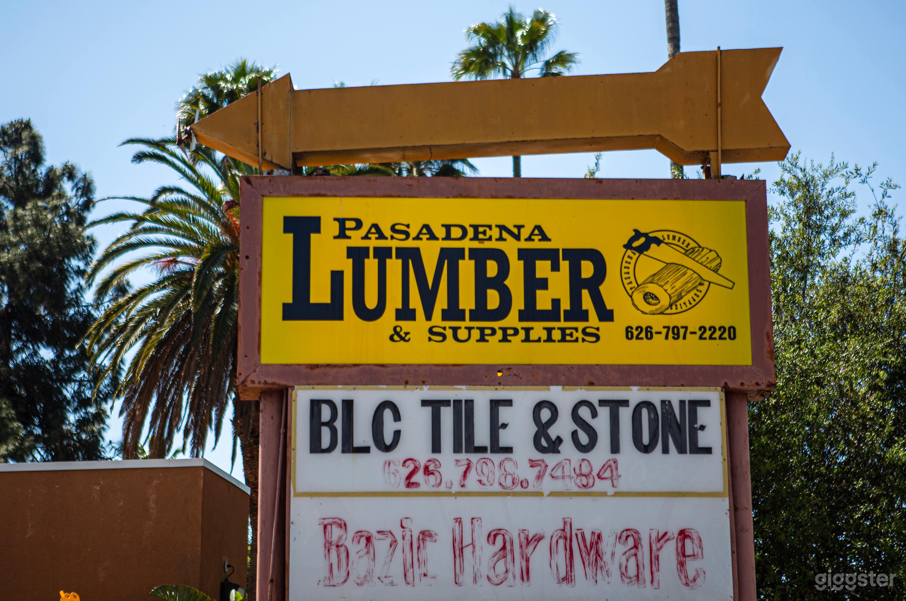 Rustic Lumber Supply with Antique Vibe Photo 4