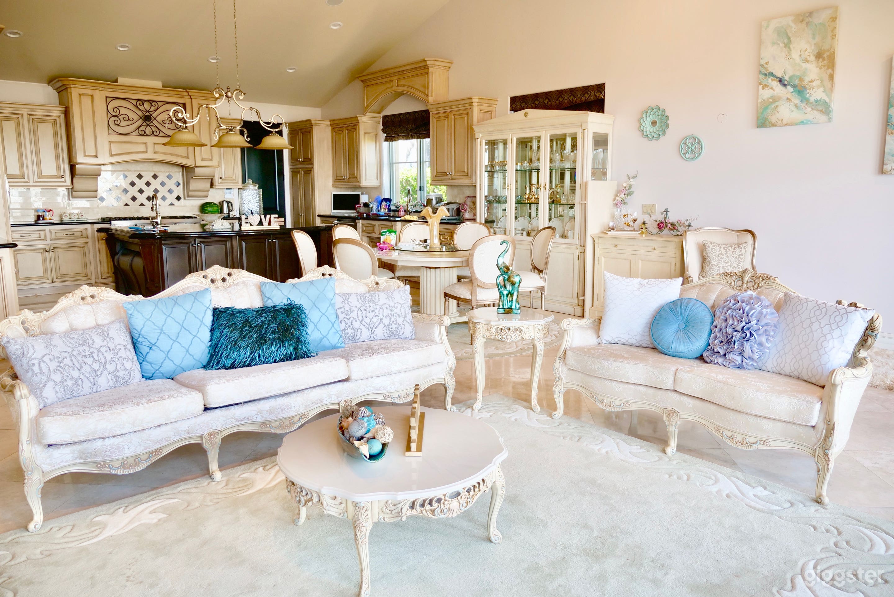 Venetian Lux Mansion - Skyline View Infinity Pool Photo 2