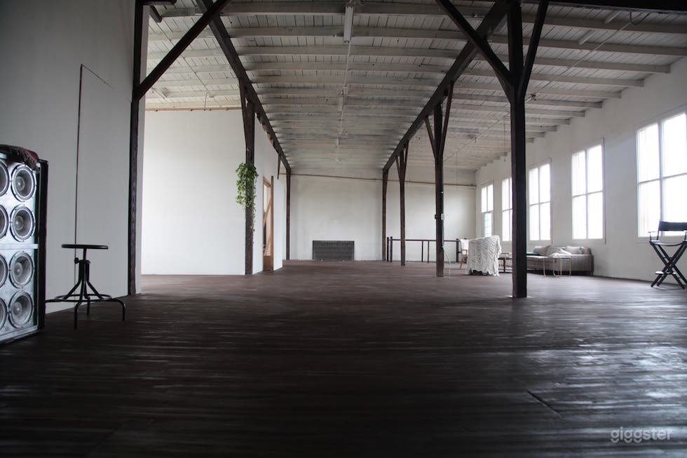 Warehouse LA 40,011 Photo 1