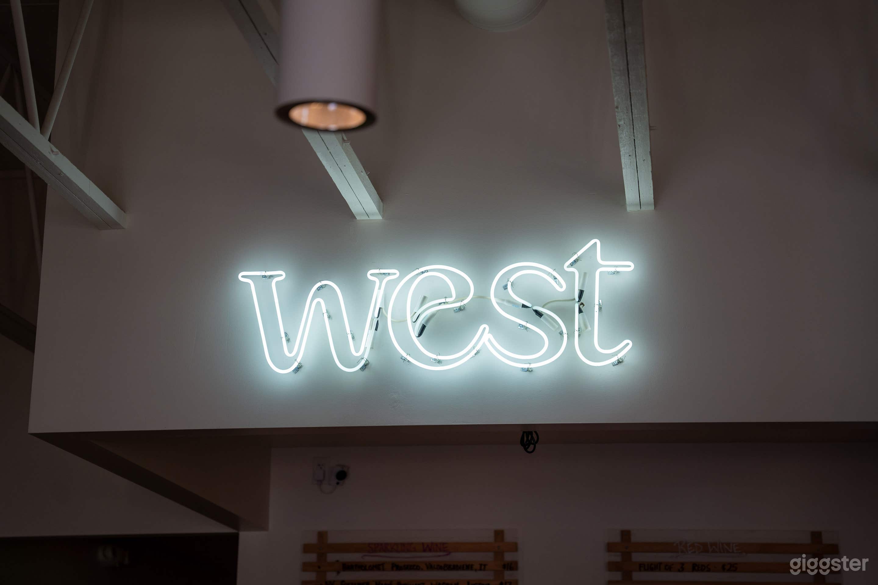 Modern/Contemporary Wine Bar/Private Event Space Photo 2