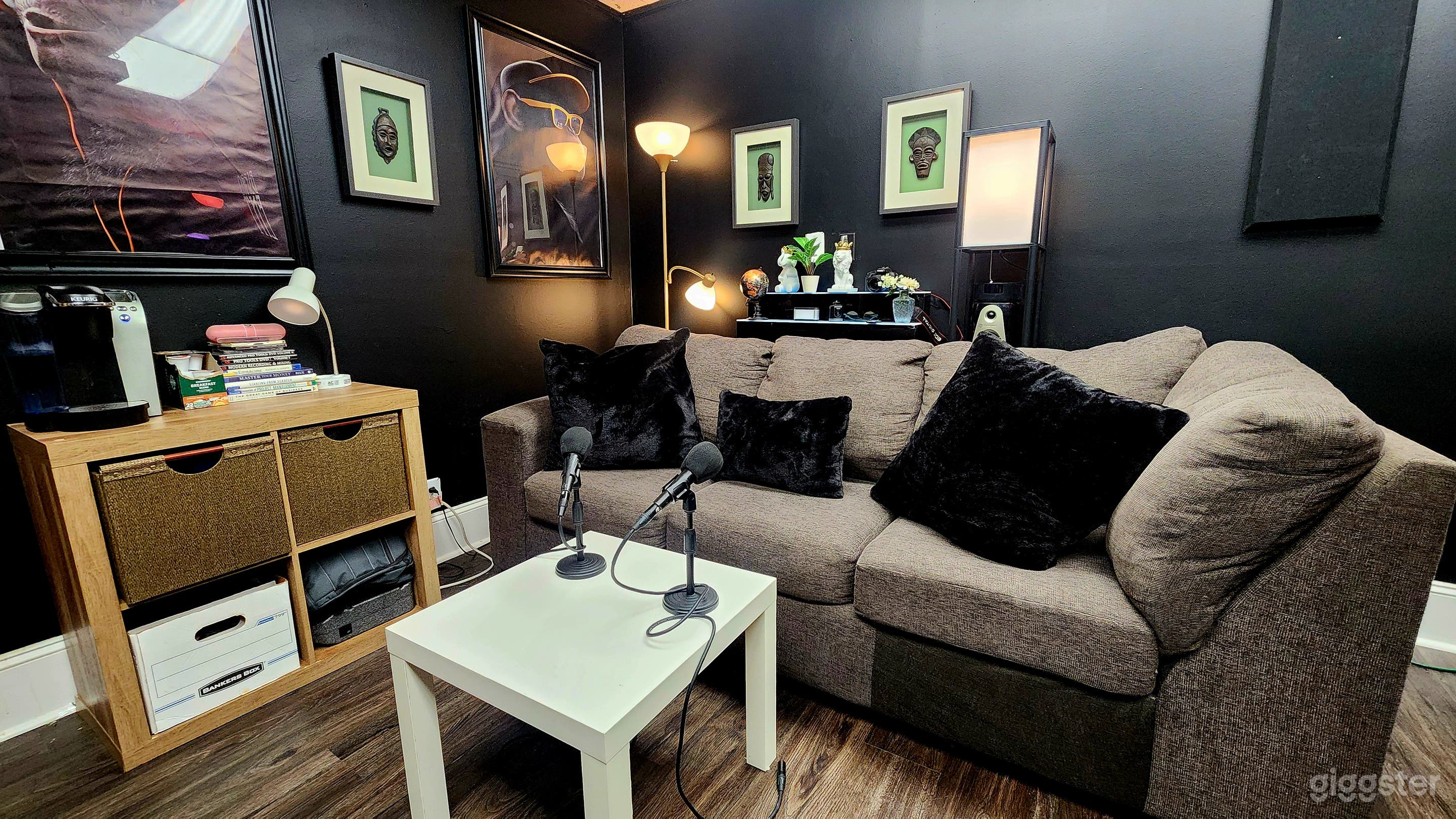 Podcast Studio for Rent Photo 4