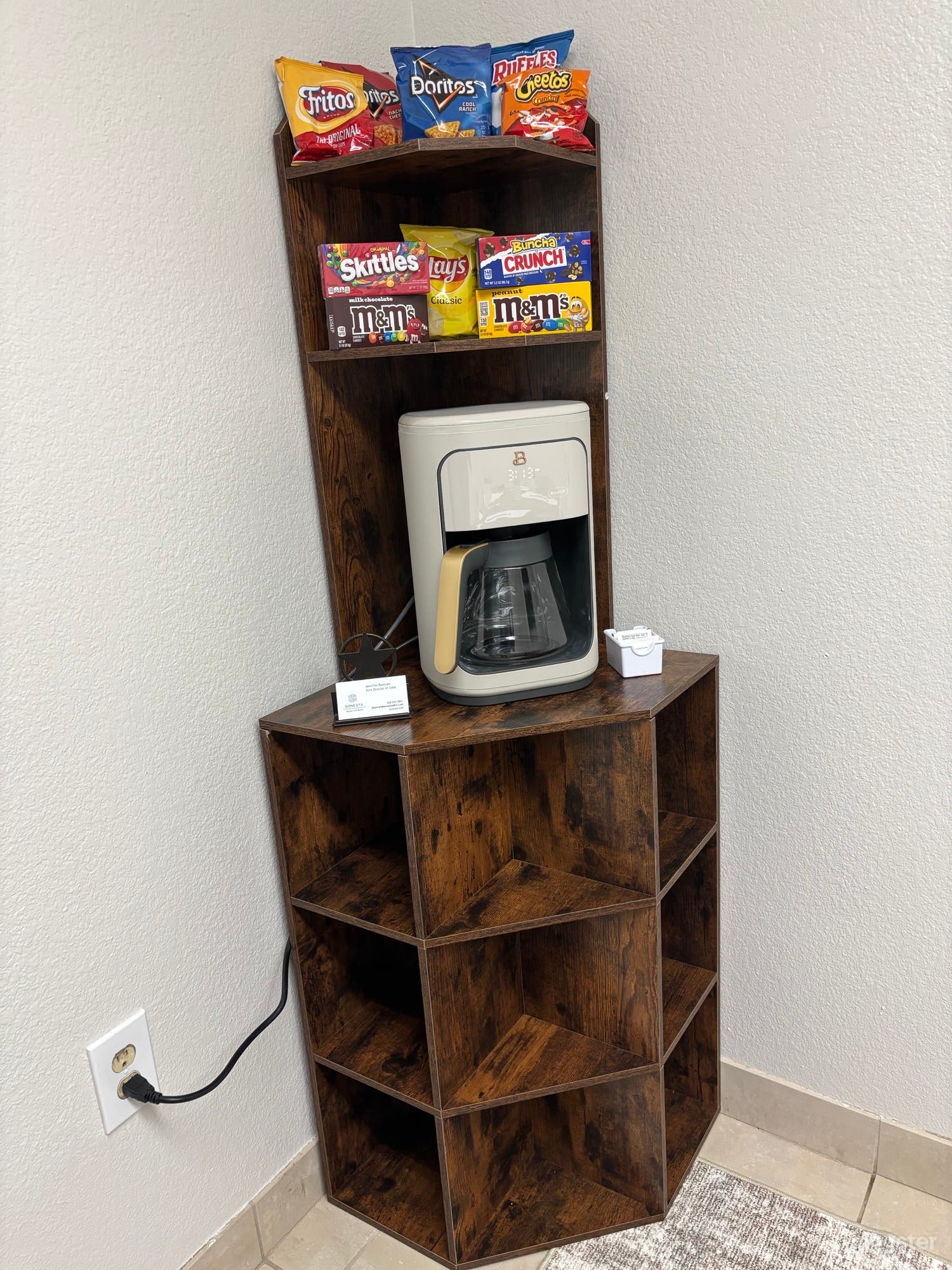 Boardroom seats 6 people Photo 2