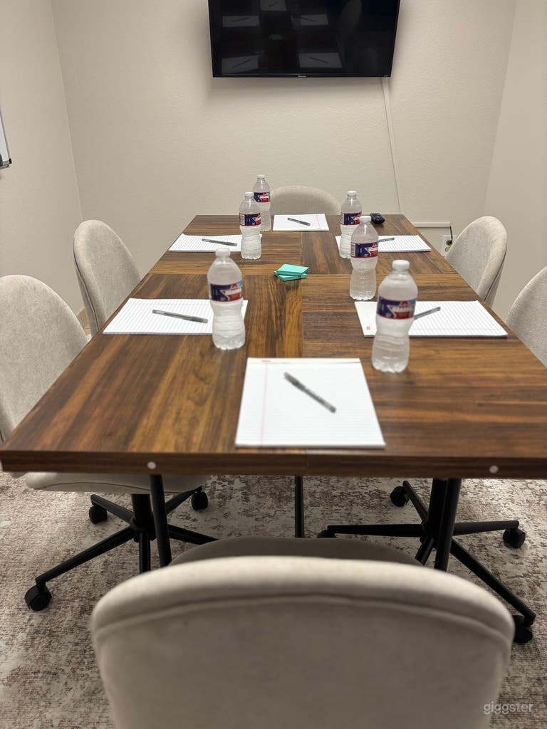  Boardroom seats 6 people 