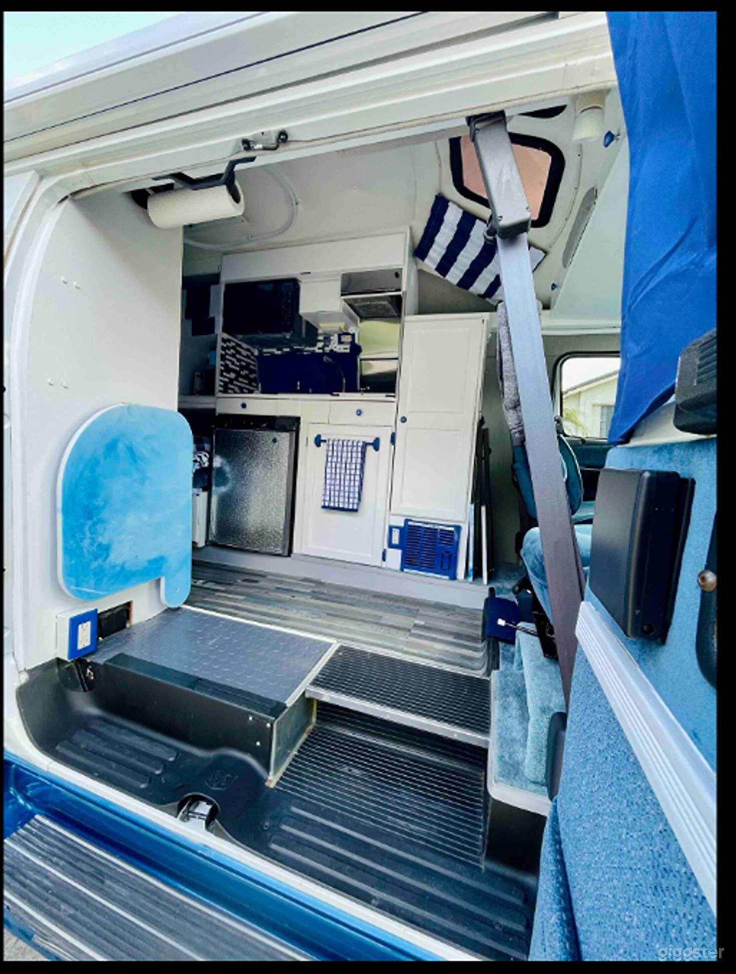 Camper/RV in Newport Beach Photo 4