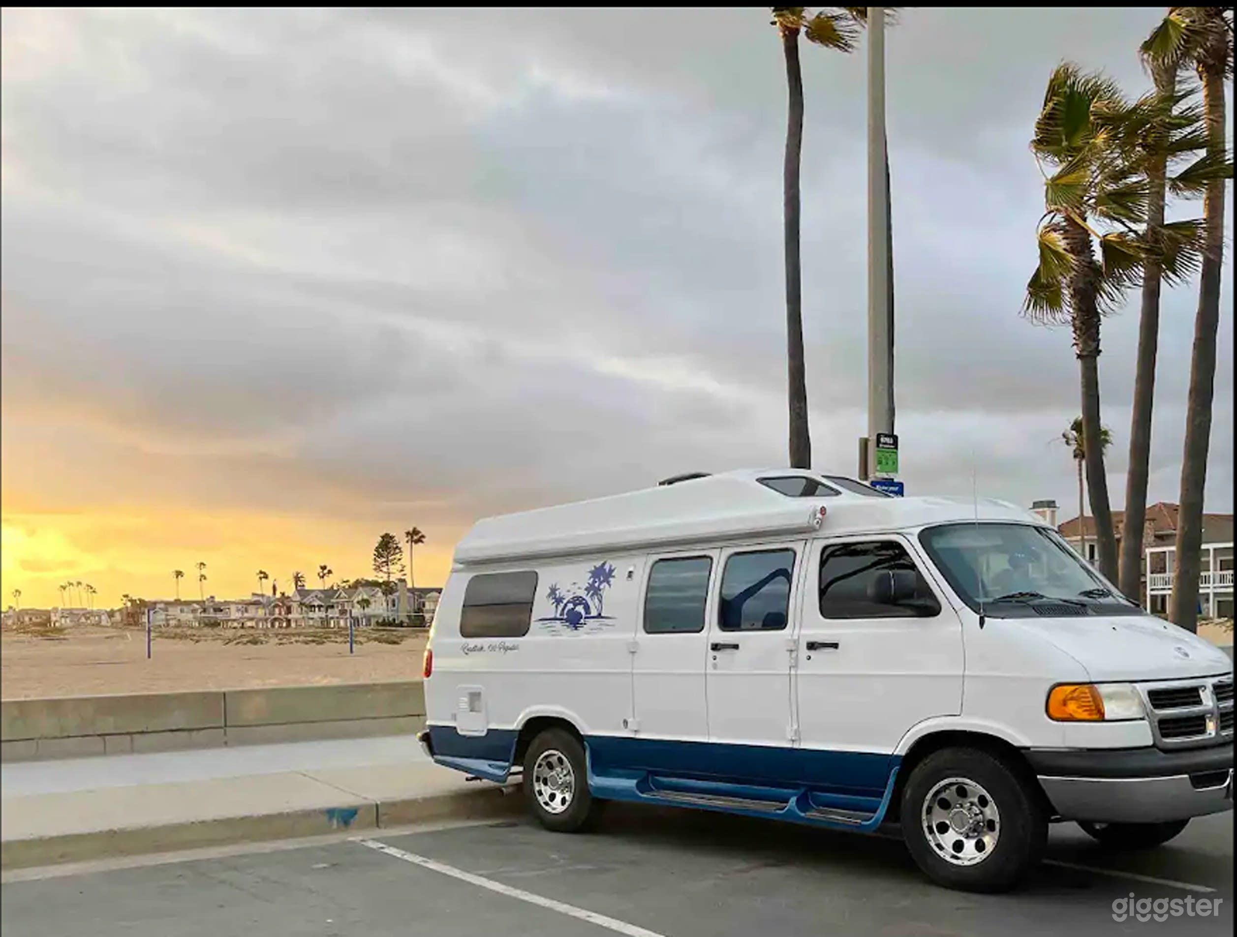 Camper/RV in Newport Beach Photo 2