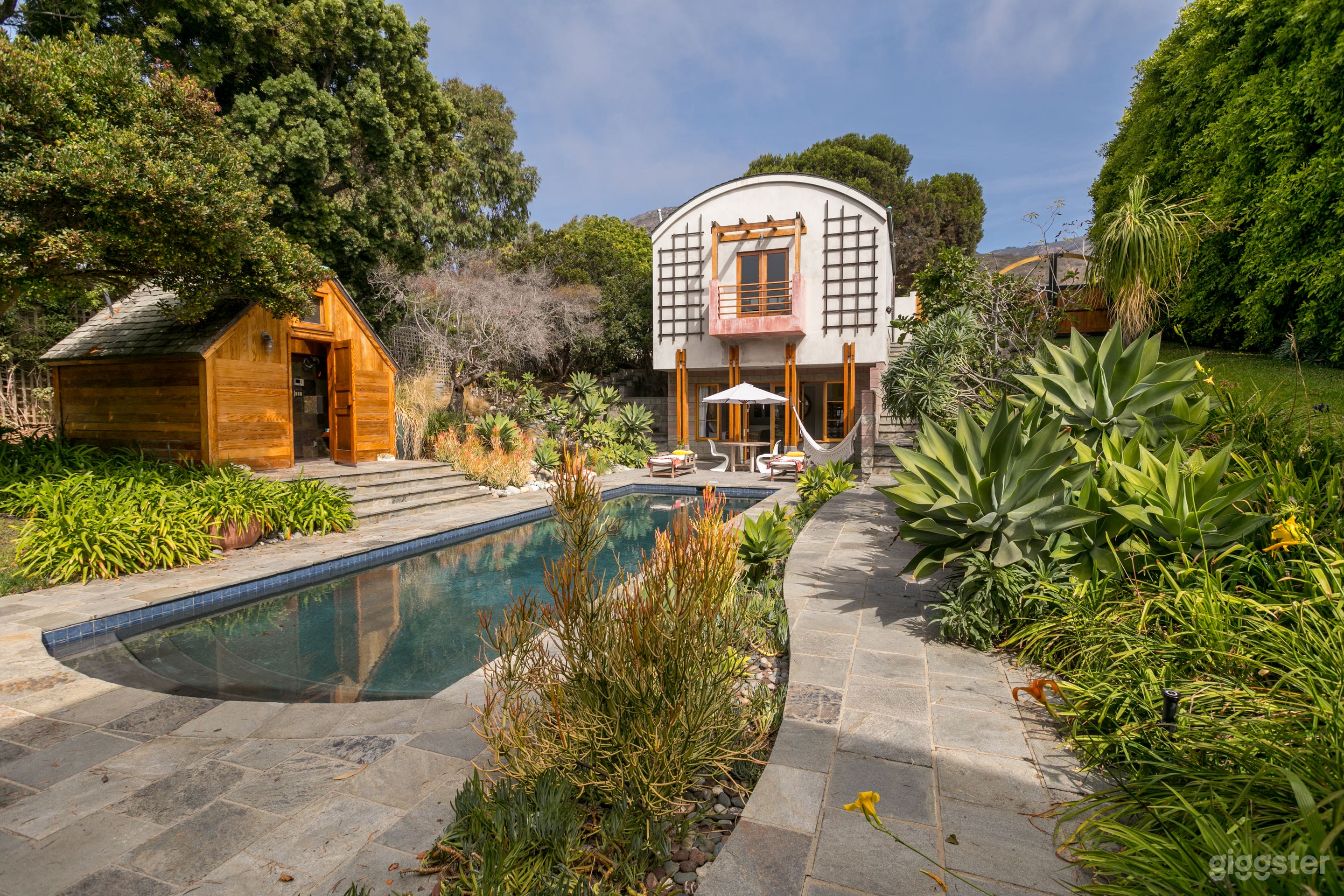 Earthy Modern Photo 1