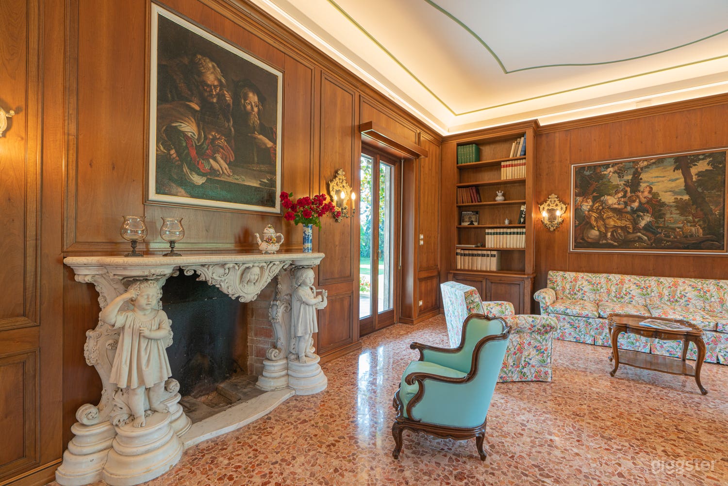 Foto di Classic Estate Villa with Grand Interiors & Scenic Grounds 3